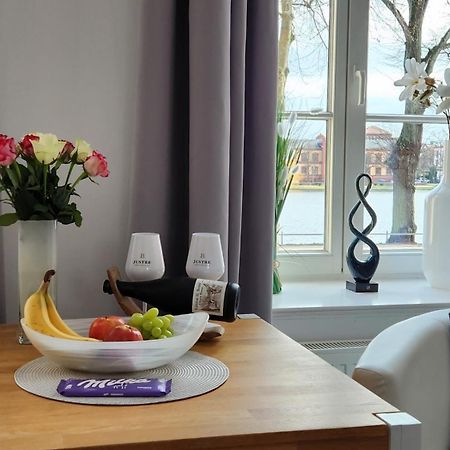 Das Ferienapartment Alexandrine Direkt Am Pfaffenteich Mit Eigenem Parkplatz ชเวียรีน ห้อง รูปภาพ