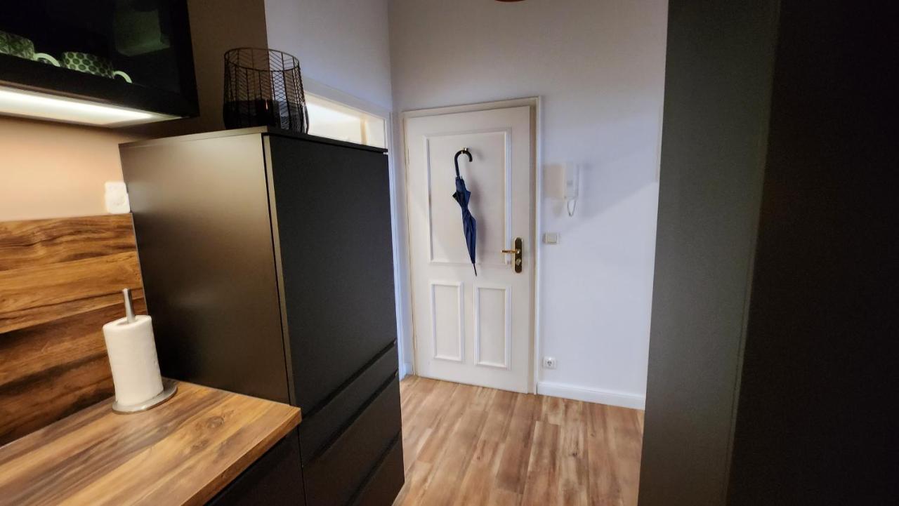 Das Ferienapartment Alexandrine Direkt Am Pfaffenteich Mit Eigenem Parkplatz ชเวียรีน ภายนอก รูปภาพ