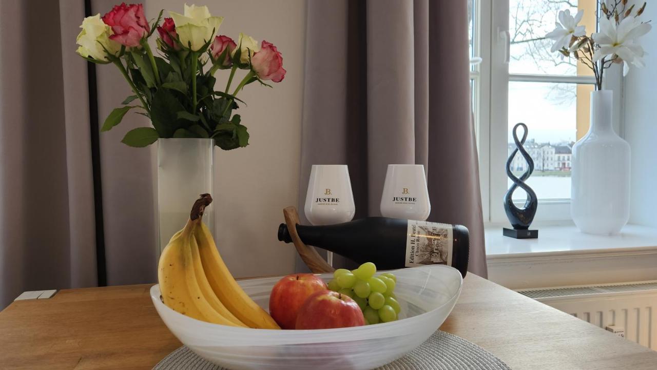 Das Ferienapartment Alexandrine Direkt Am Pfaffenteich Mit Eigenem Parkplatz ชเวียรีน ภายนอก รูปภาพ