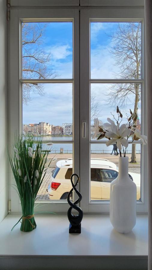 Das Ferienapartment Alexandrine Direkt Am Pfaffenteich Mit Eigenem Parkplatz ชเวียรีน ภายนอก รูปภาพ